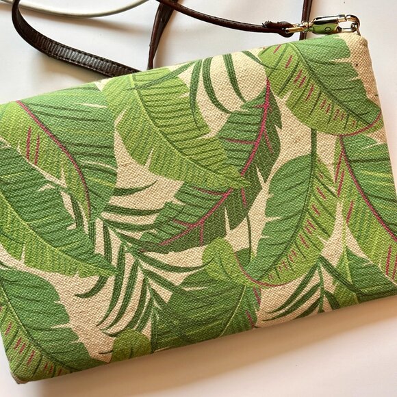 Stella And Dot Clutch Bag Purse Green Palm Leaf Jungle Print with Strap - Picture 8 of 8